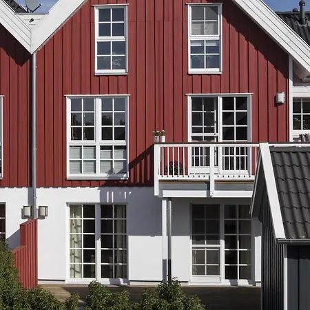 Schwalbennest Für Bis Zu 6 Personen Mit Kaminofen, Whirlpool Und Sauna - Haustiere Herzlich Willkommen, Nah Am Hafen Apartment Greetsiel