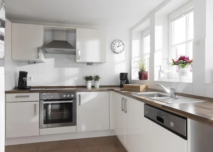 Schwalbennest Fuer Bis Zu 6 Personen Mit Kaminofen, Whirlpool Und Sauna - Haustiere Herzlich Willkommen, Nah Am Hafen Greetsiel