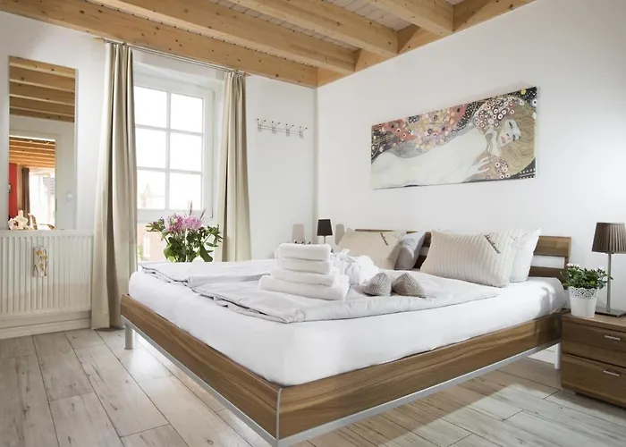 Appartement Schwalbennest Fuer Bis Zu 6 Personen Mit Kaminofen, Whirlpool Und Sauna - Haustiere Herzlich Willkommen, Nah Am Hafen Greetsiel