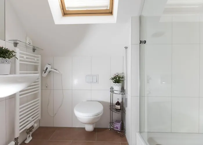 Schwalbennest Fuer Bis Zu 6 Personen Mit Kaminofen, Whirlpool Und Sauna - Haustiere Herzlich Willkommen, Nah Am Hafen